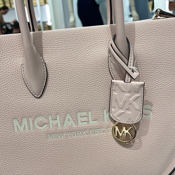 Michael Kors Medium Mirella 35S2G7ZT7L Tote Bag 
Powder Blush Multi
NWT - Picture 2 of 16